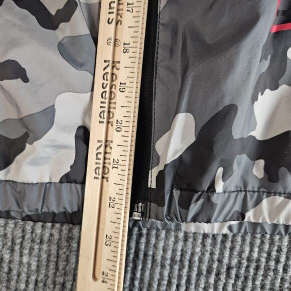 Jordan Jacket Boys Medium 10-12 Gray Camo Hooded Windbreaker Jumpman Nike - Picture 14 of 14